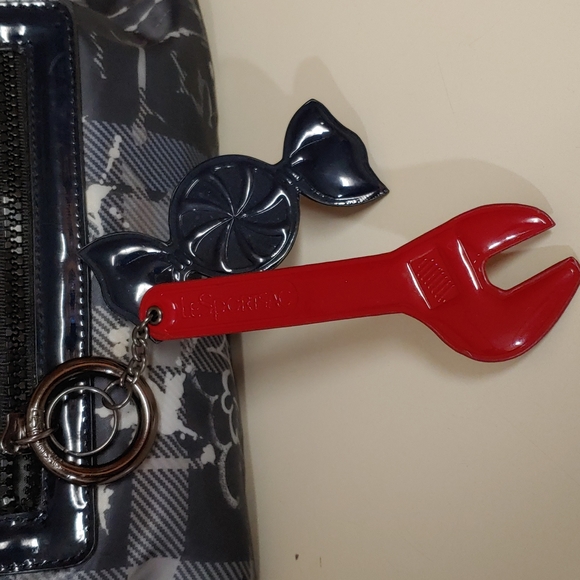 Lesportsac 🆕🥳HOST PICK🥳 Rose Vandal Shoulder Bag - Picture 8 of 17